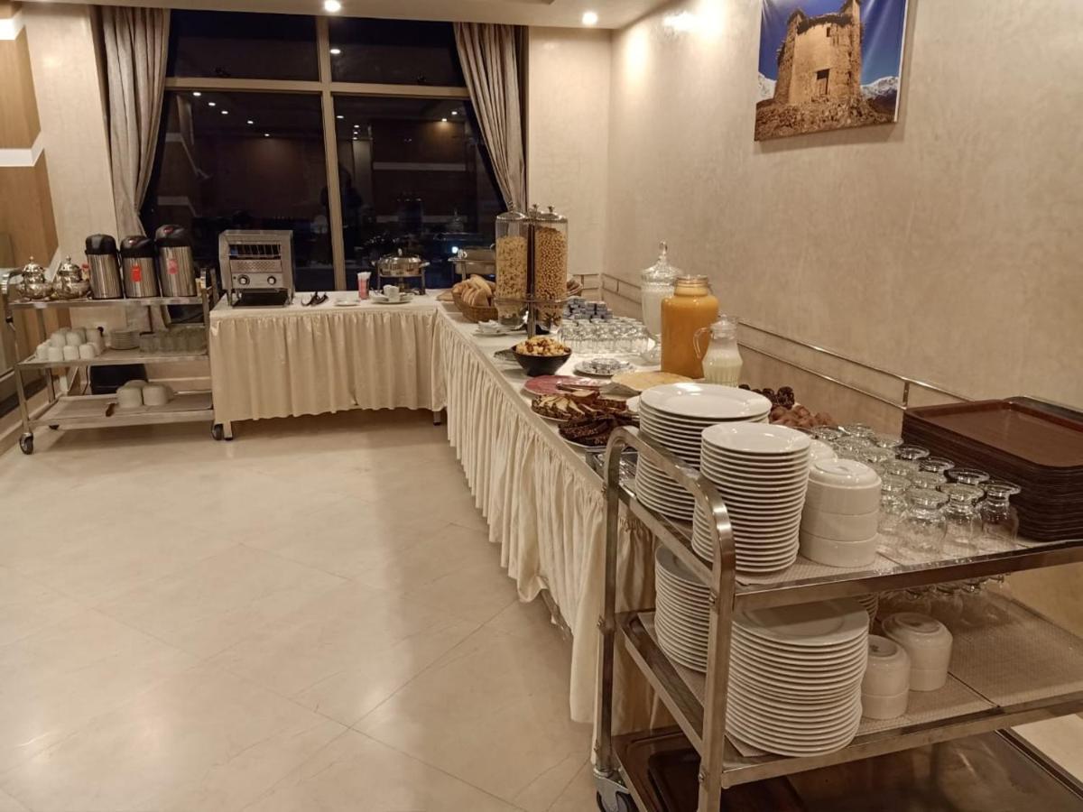 Hotel Makarim Tétouan Luaran gambar